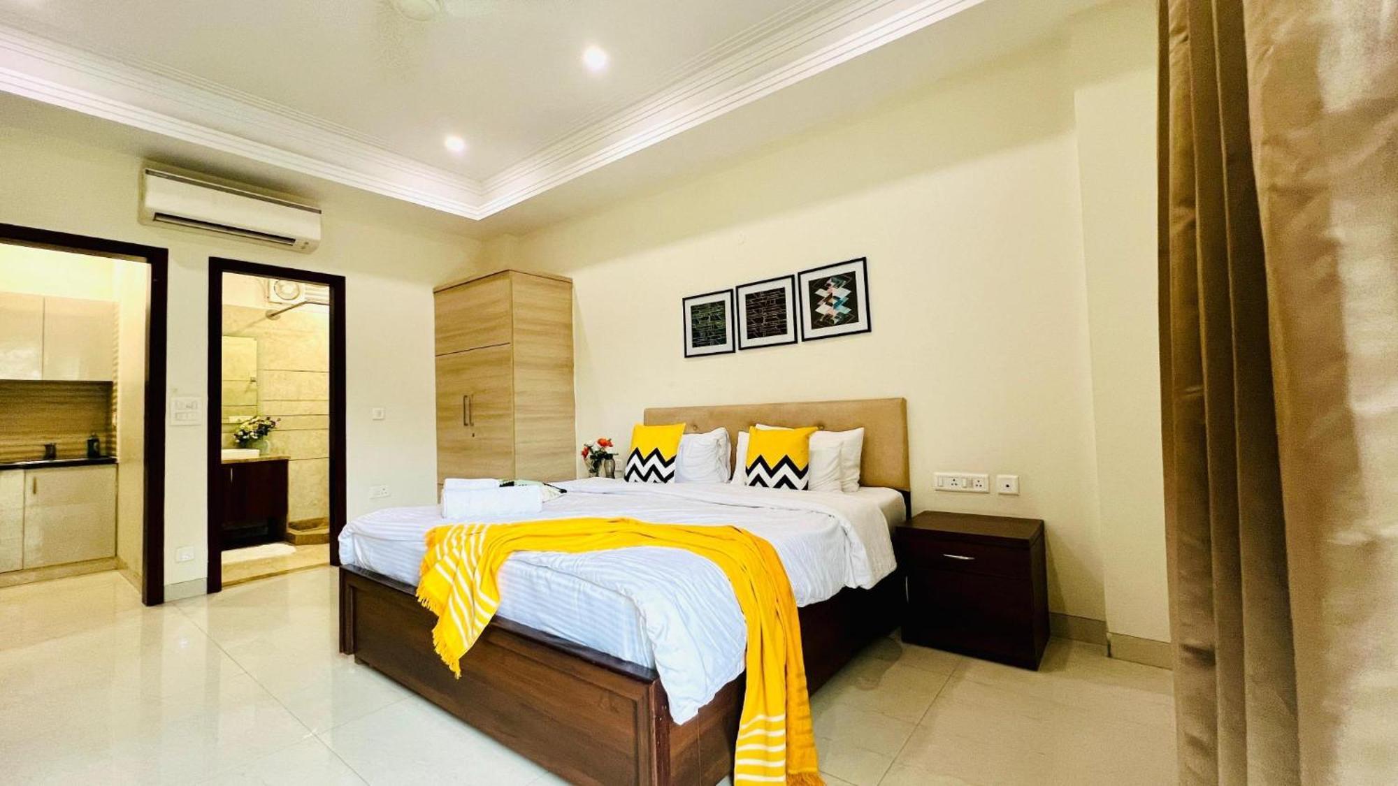 Bluo Studio1 Golf Course Road, Gym, Balcony Garden Gurgaon Exterior foto